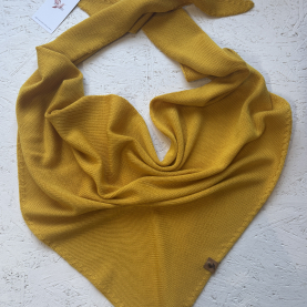 Trijstūra formas merino vilnas šalle