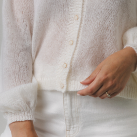 Mohēras zīda podziņjaka