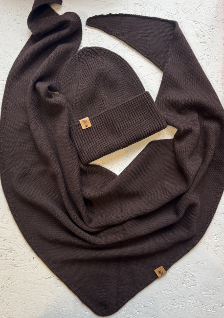 Trijstūra formas merino vilnas šalle