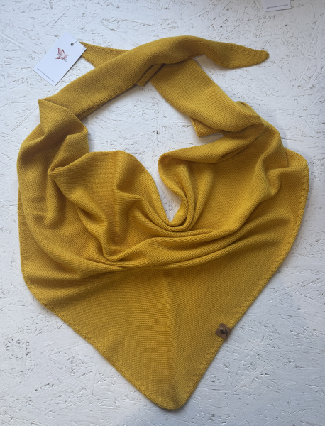 Trijstūra formas merino vilnas šalle