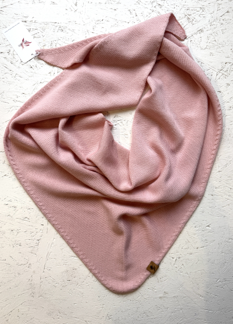 Trijstūra formas merino vilnas šalle