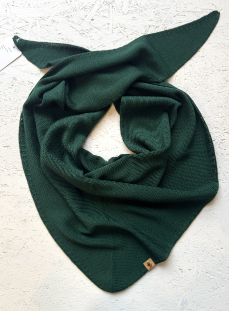 Trijstūra formas merino vilnas šalle