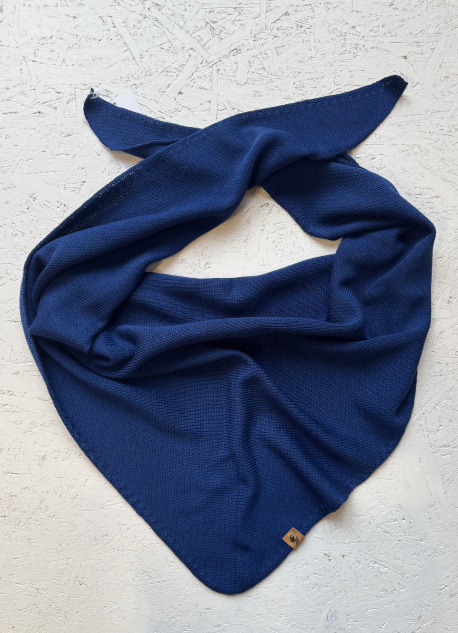 Trijstūra formas merino vilnas šalle