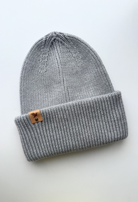 Cepure - bīnijs ar dubulto atloku