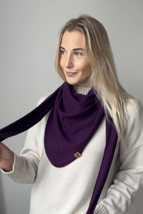 Triangle merino scarf